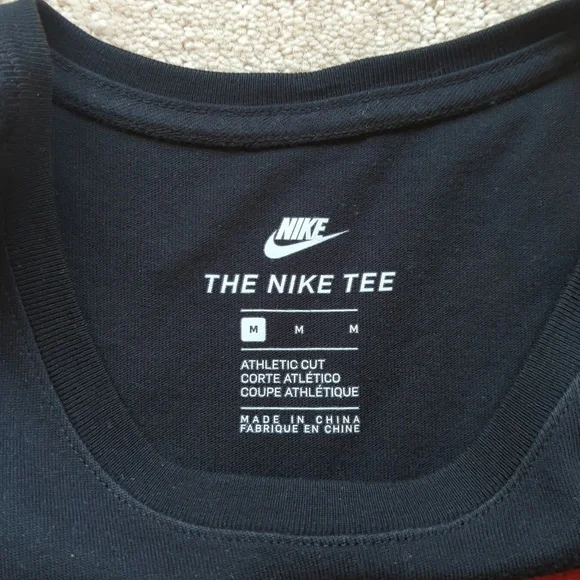 Nike Premium T-Shirt - Picture 4 of 4